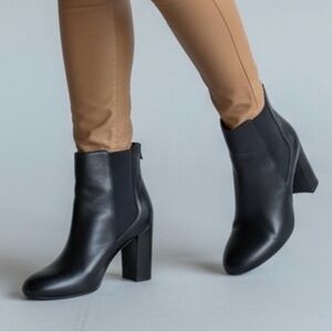 Sam Edelman Black Leather Ankle Boots Block Heel Chelsea Style Size 9.5‎